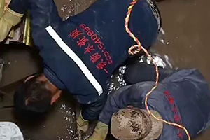 红河电梯井堵漏施工视频